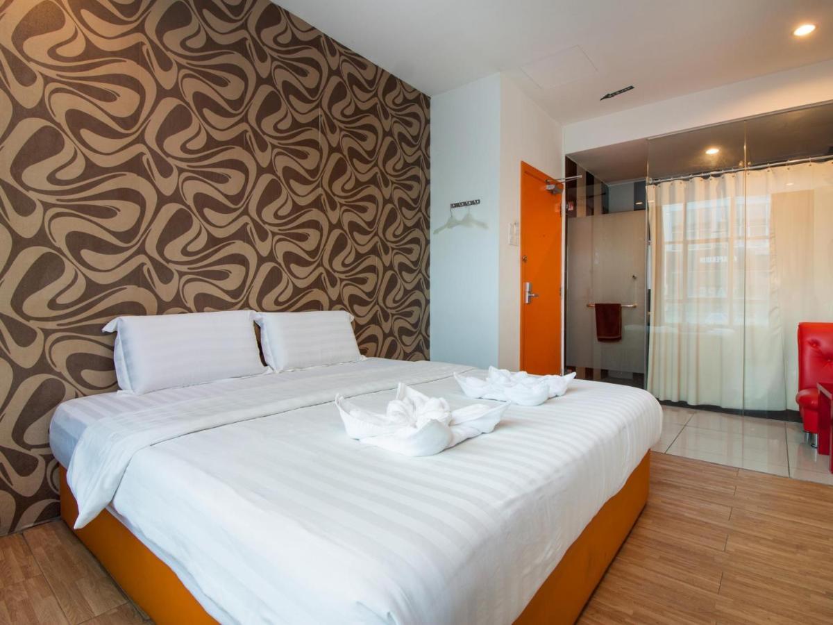 1 Hotel Taman Connaught Куала-Лумпур Экстерьер фото