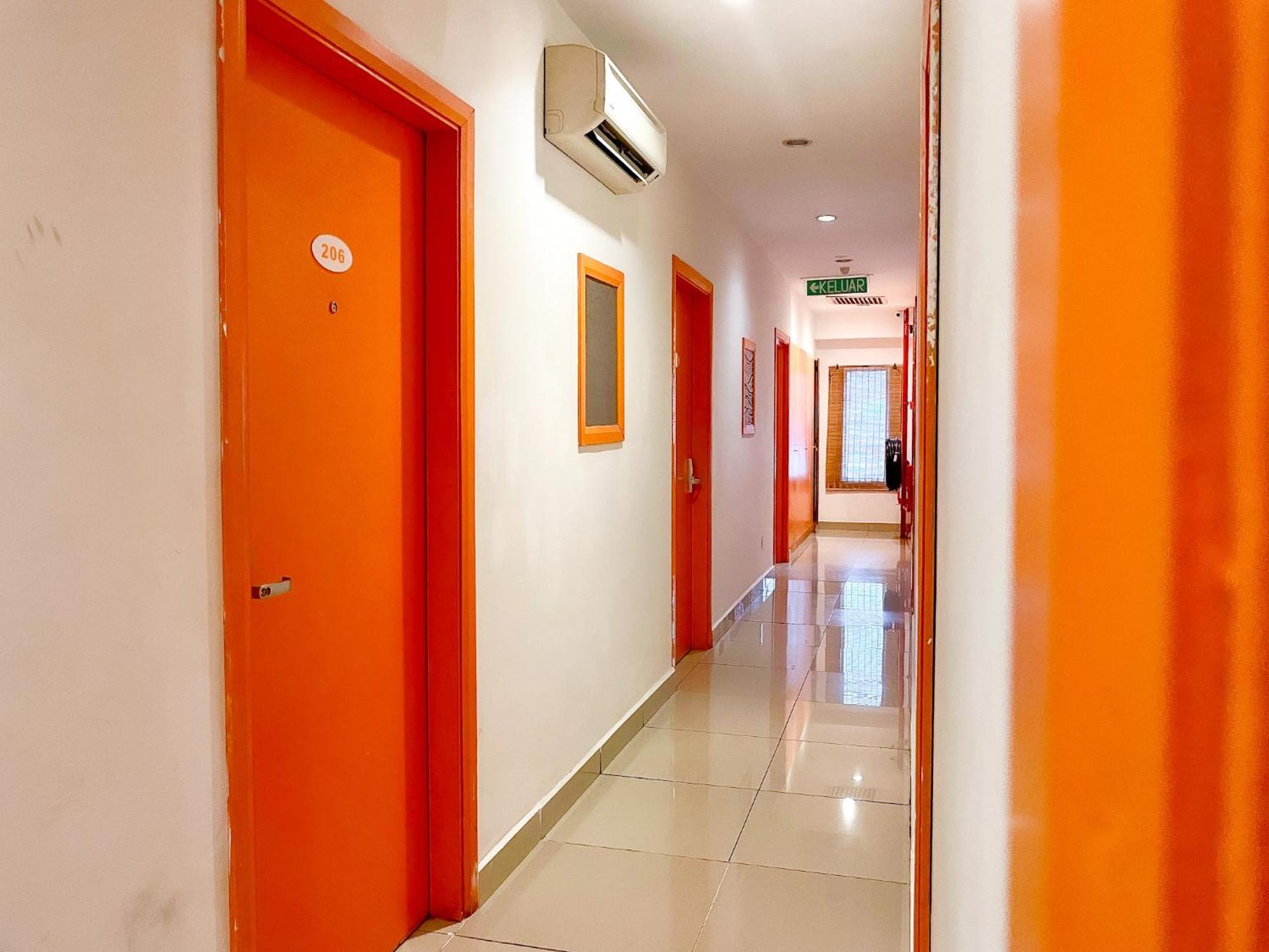 1 Hotel Taman Connaught Куала-Лумпур Экстерьер фото