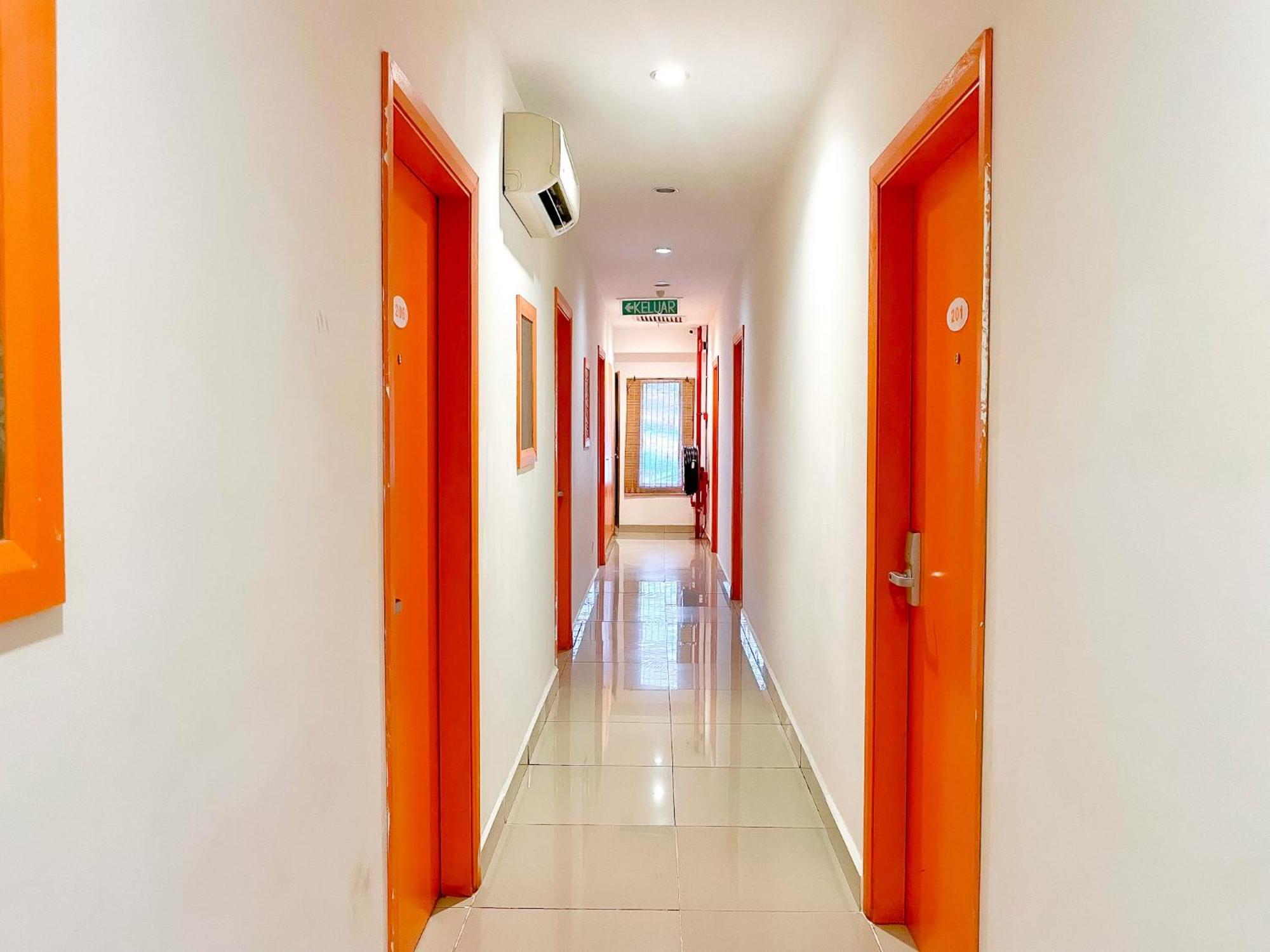 1 Hotel Taman Connaught Куала-Лумпур Экстерьер фото