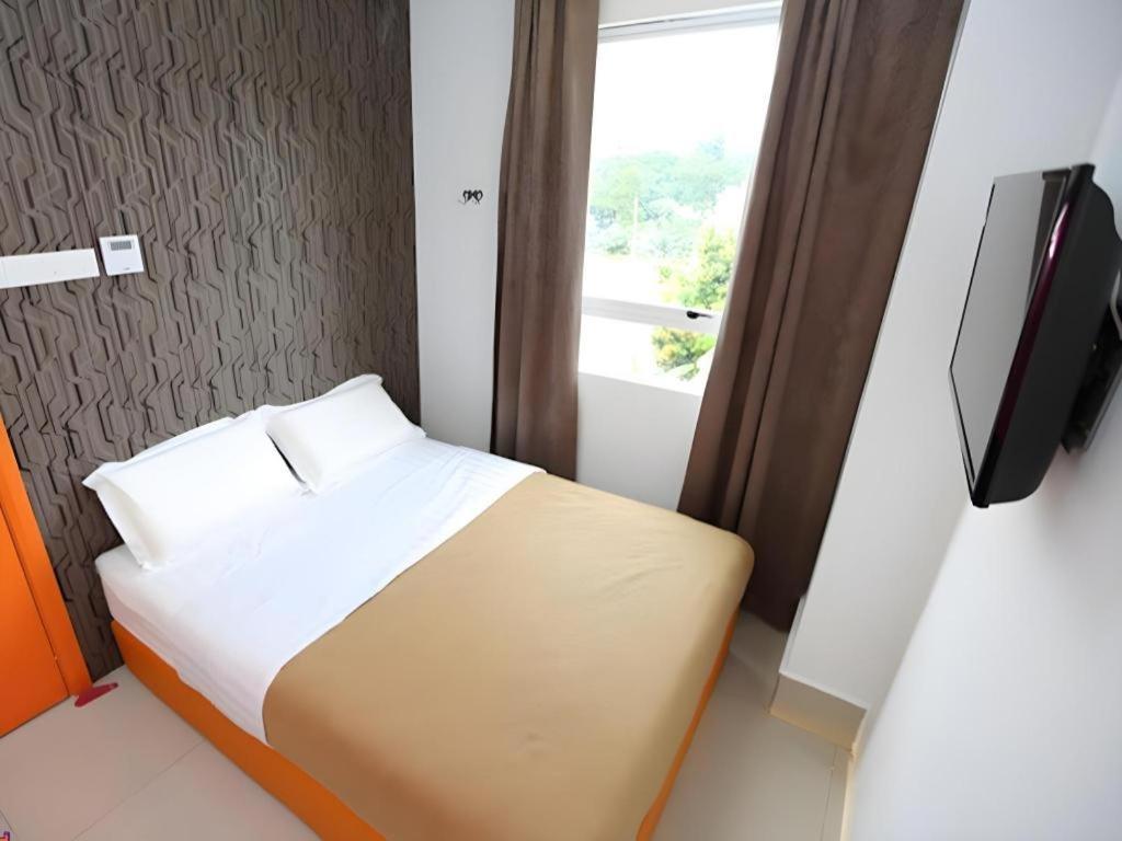 1 Hotel Taman Connaught Куала-Лумпур Экстерьер фото