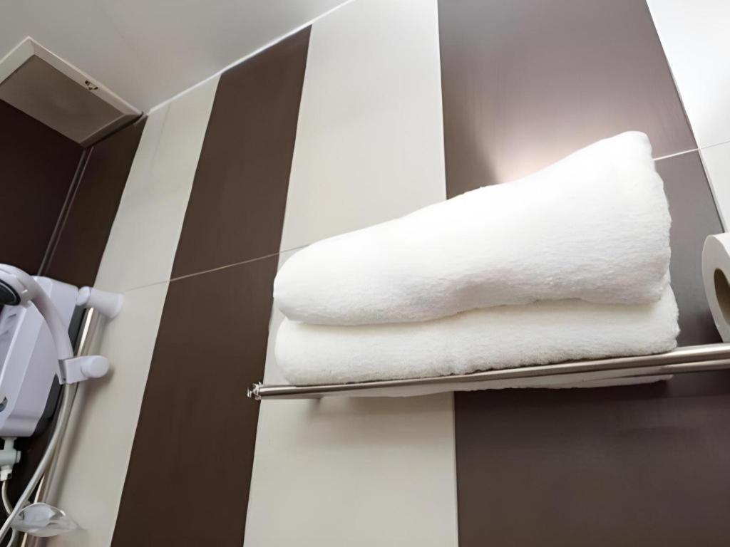 1 Hotel Taman Connaught Куала-Лумпур Экстерьер фото