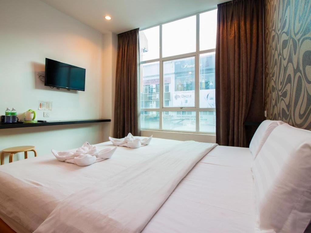 1 Hotel Taman Connaught Куала-Лумпур Экстерьер фото