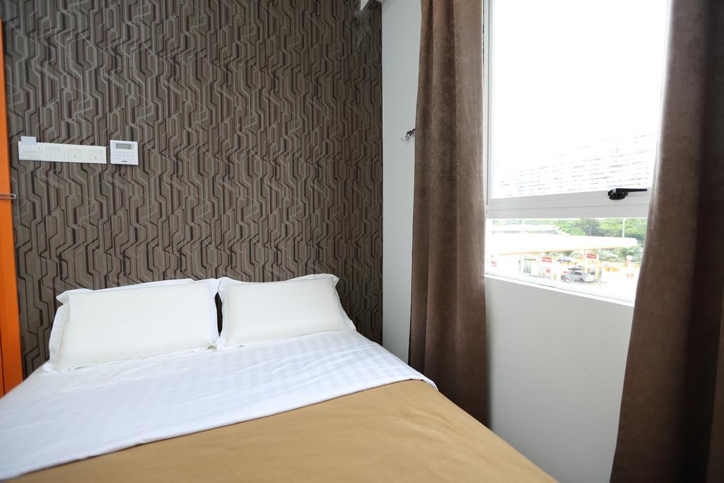 1 Hotel Taman Connaught Куала-Лумпур Экстерьер фото